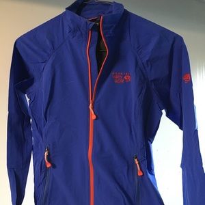 🌬💨 Mountain Hardware purple/pink windbreaker.  Small